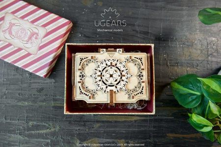 Antyczna szkatułka Model mechaniczny do składania