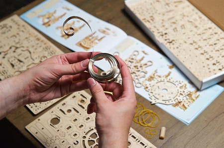 Hexapod Odkrywca Puzzle 3d Drewniany Model Do Składania